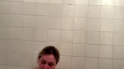 Elin online show from June 17, 4:17 pm