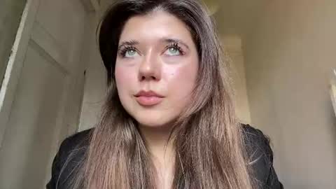 Lora online show from August 13, 1:36 pm