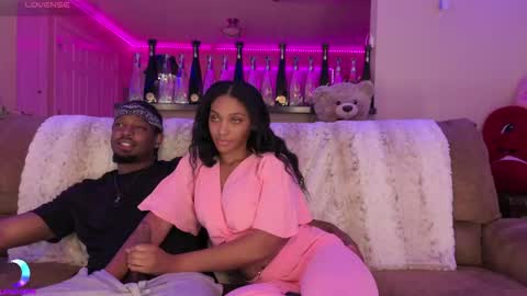 Lavah Moon and Spot online show from June 3, 2:04 am