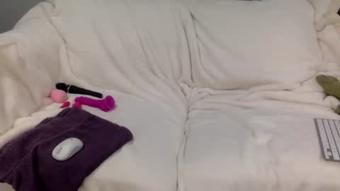 Celeste West online show from July 29, 5:47 am