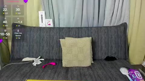 laylaah online show from August 14, 12:25 am