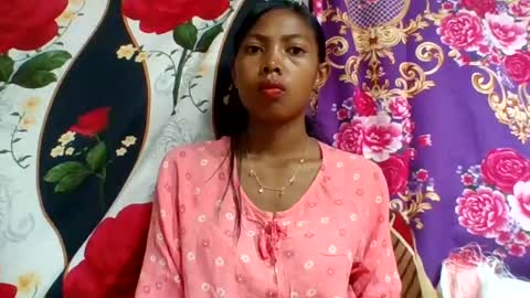 layah157855 online show from August 14, 5:00 am