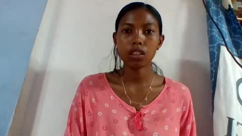 layah157855 online show from August 14, 11:03 am