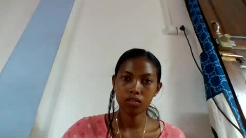 layah157855 online show from August 14, 12:09 pm