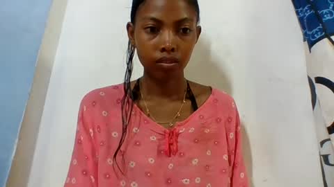 layah157855 online show from August 15, 5:22 am
