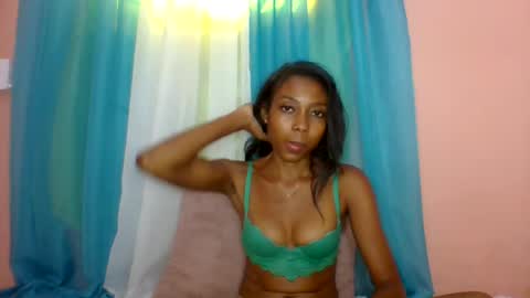 layannek online show from July 25, 7:56 am