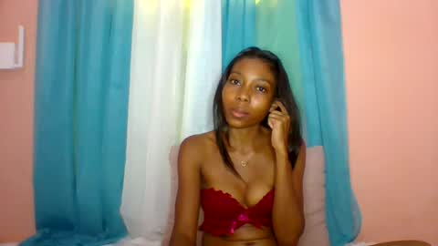 layannek online show from July 28, 11:49 am