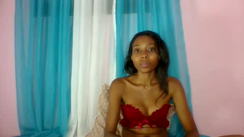layannek online show from August 15, 1:59 pm