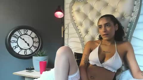 Layla online show from September 4, 9:52 pm