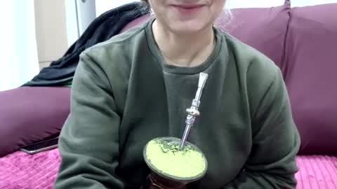 kelly online show from August 10, 9:27 pm