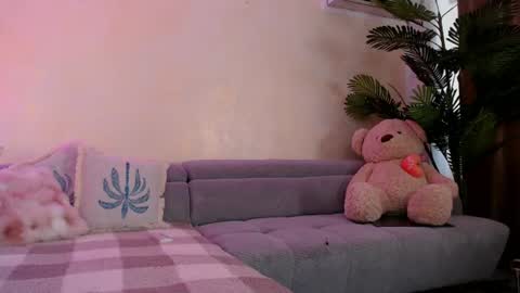laylacruz online show from June 26, 5:33 am
