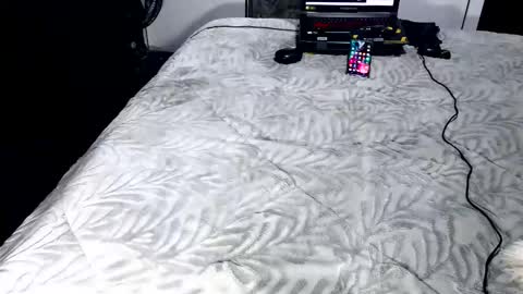 Layla online show from May 6, 2:02 am