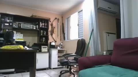 Layla online show from May 6, 7:04 pm