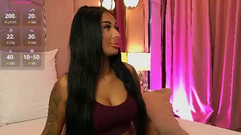 Layla online show from August 11, 8:27 am