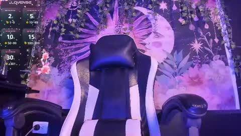 layra_66 online show from July 16, 3:13 pm