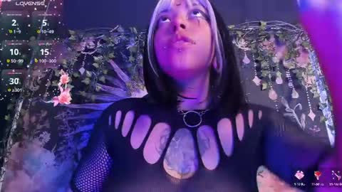 layra_66 online show from July 17, 3:23 pm