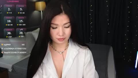 lea_apple online show from August 7, 5:51 am