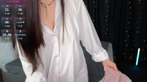 lea_apple online show from August 8, 2:11 am