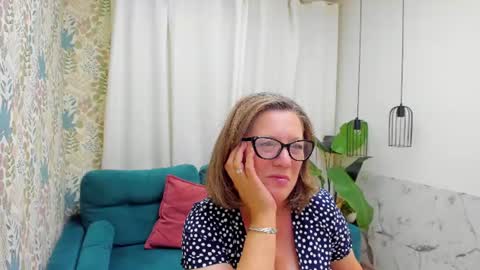 Lea online show from July 19, 5:09 am