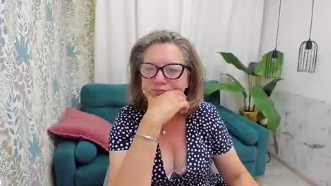 Lea online show from July 19, 10:50 am