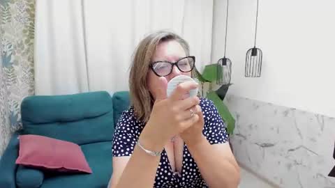 Lea online show from July 26, 5:12 am