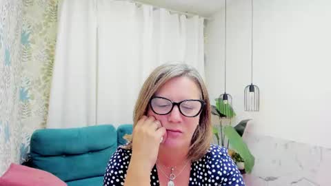 Lea online show from August 1, 8:42 am