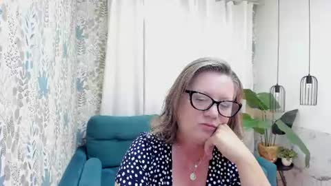 Lea online show from August 8, 5:29 am