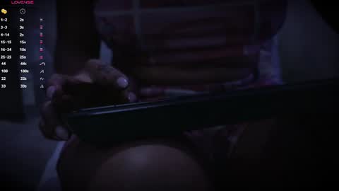 L E A   online show from July 27, 11:43 pm
