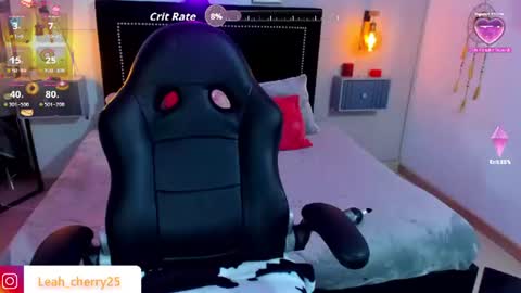 Leah online show from July 29, 7:59 am