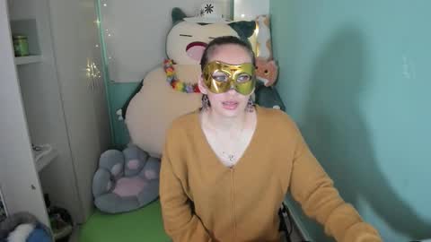 Laura online show from March 3, 2:47 pm
