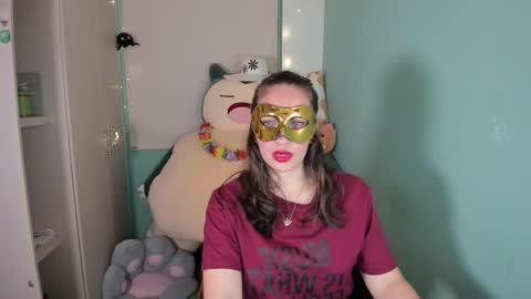 Laura online show from March 5, 1:18 pm