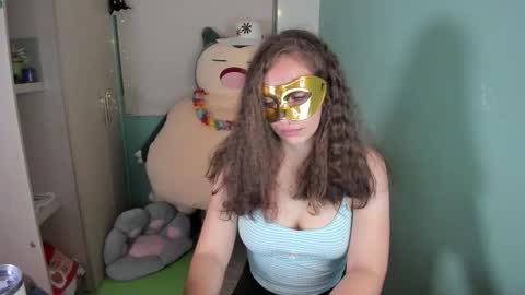 Laura online show from March 9, 3:24 am