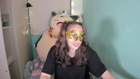 Laura online show from March 12, 4:21 am