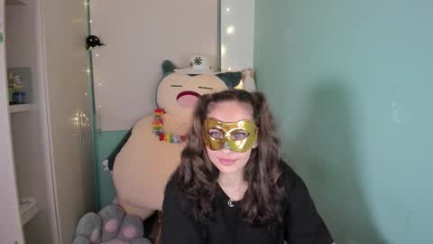 Laura online show from March 12, 5:27 am