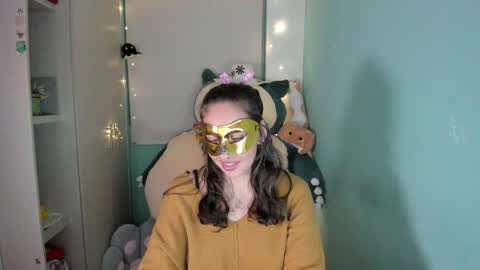 Laura online show from March 26, 3:44 am