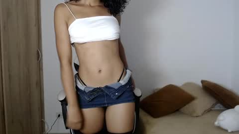 leahaltomm online show from May 5, 11:17 pm