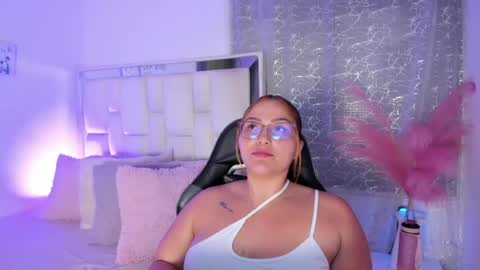 Leah  online show from July 15, 4:02 am