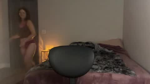 leahsparkles online show from June 29, 4:49 am