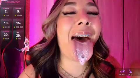 leah online show from June 29, 1:09 am