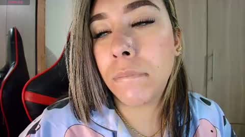 leah online show from July 13, 10:00 am