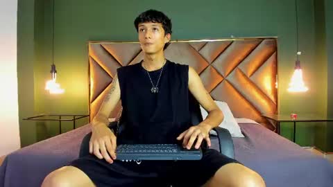 Lean online show from July 28, 11:44 pm