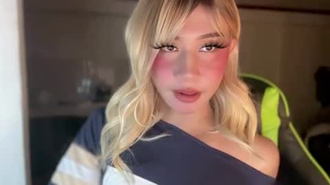 Miss Candy online show from July 13, 7:15 am