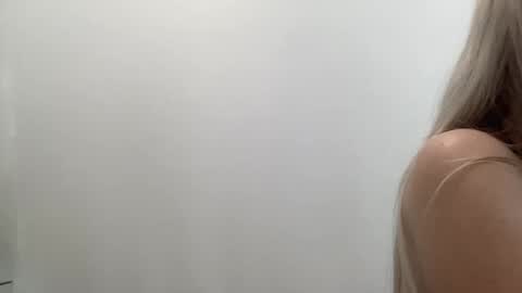 Leanna online show from April 11, 4:12 am
