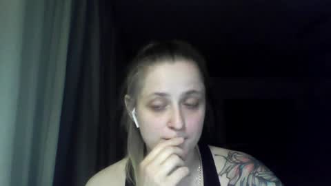 Lea online show from July 30, 8:48 pm