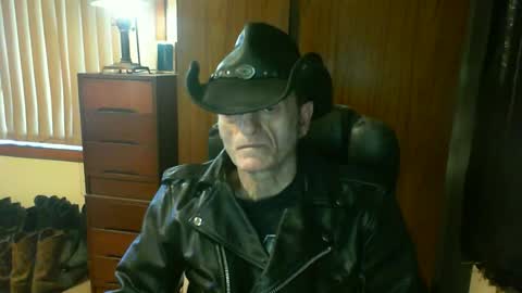 leathergreaser online show from July 2, 11:28 pm