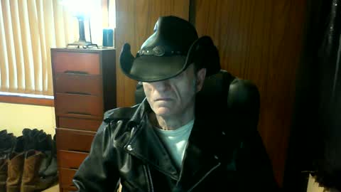 leathergreaser online show from July 4, 12:46 am