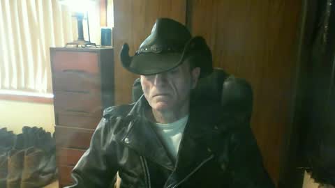leathergreaser online show from July 4, 2:58 am