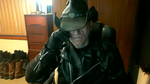 leathergreaser online show from July 4, 7:10 am