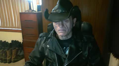 leathergreaser online show from July 6, 6:05 am