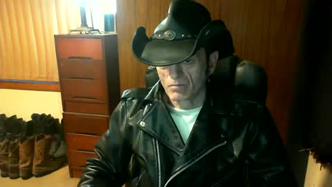leathergreaser online show from July 7, 7:01 am